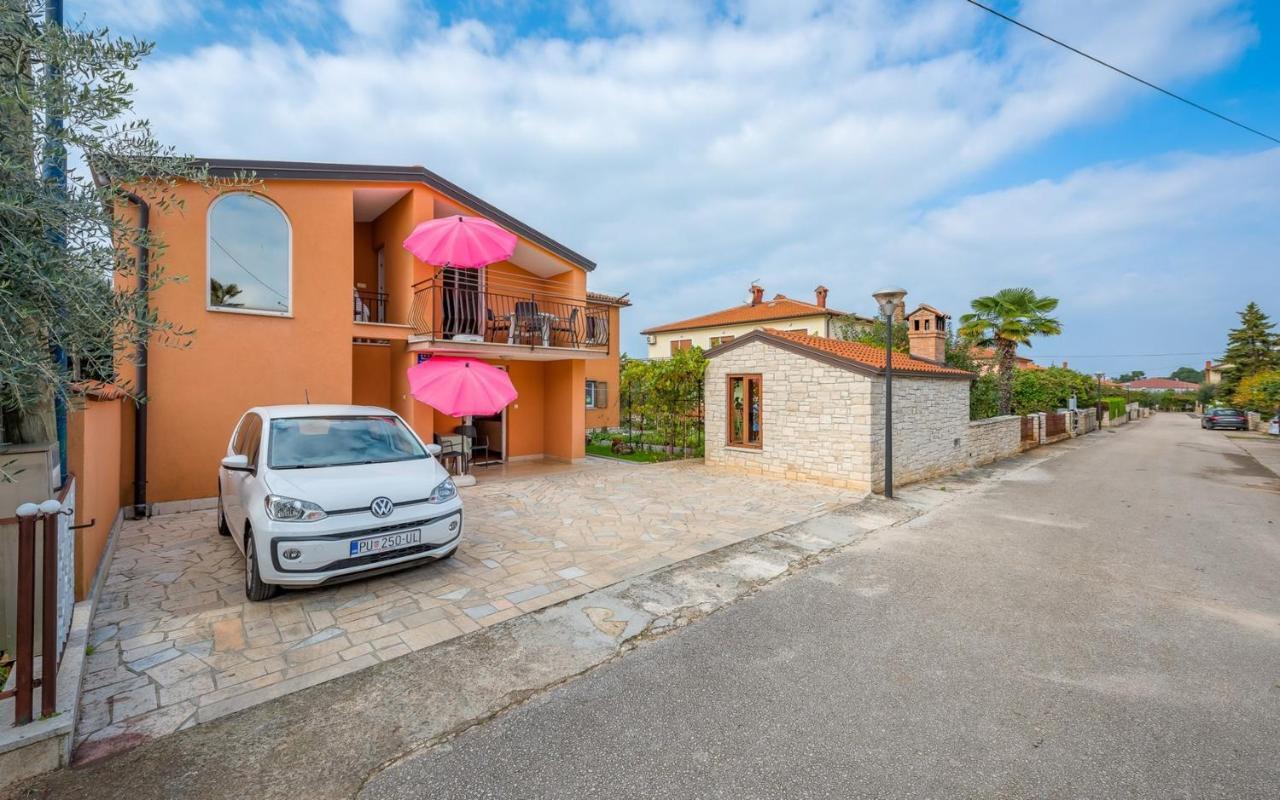 Ferucio House With Apartments Umag Exterior photo